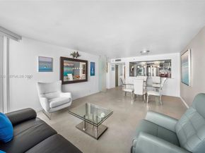 400 S Pointe Dr 2208, Miami Beach FL 33139