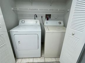 3457 NW 44th St 104, Oakland Park FL 33309