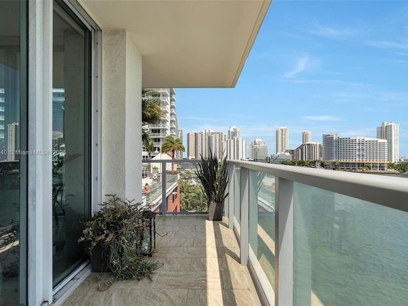 1155 Brickell Bay Dr 710, Miami FL 33131