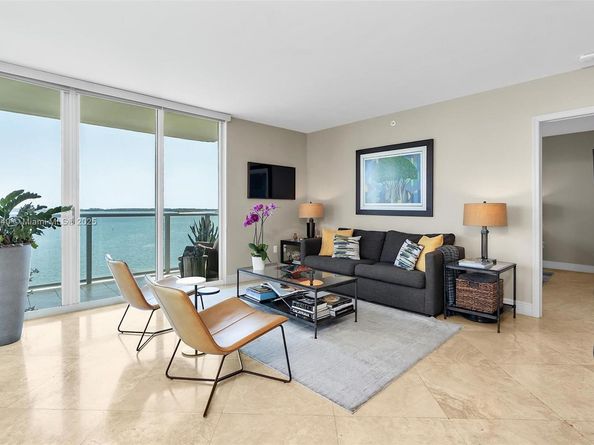 1155 Brickell Bay Dr 710, Miami FL 33131