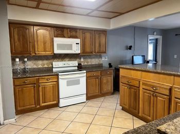 3057 Coral Springs Dr