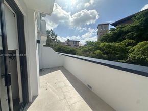 4220 Laguna St 308, Coral Gables FL 33146