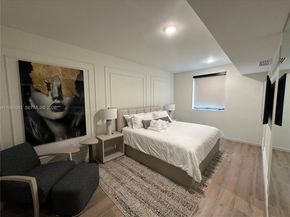 4220 Laguna St 308, Coral Gables FL 33146