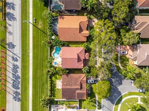 1071 NW 184th Ter, Pembroke Pines FL 33029