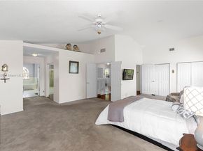 1071 NW 184th Ter, Pembroke Pines FL 33029