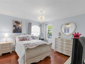 1071 NW 184th Ter, Pembroke Pines FL 33029