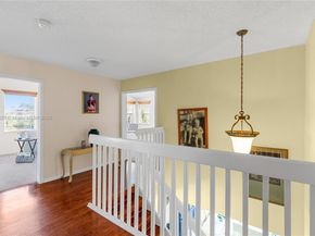 1071 NW 184th Ter, Pembroke Pines FL 33029
