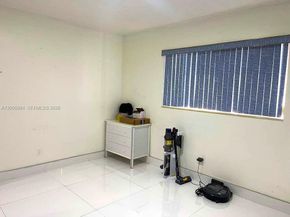 120 S 56th Ave, Hollywood FL 33023