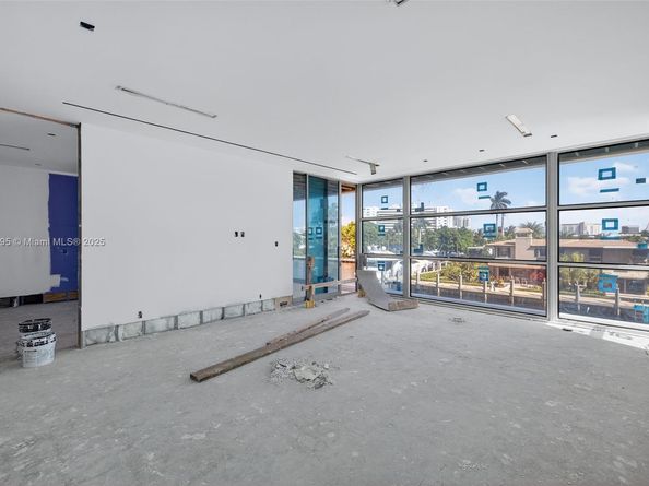 430 Royal Plaza Dr, Fort Lauderdale FL 33301