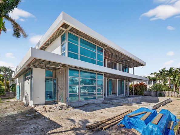 430 Royal Plaza Dr, Fort Lauderdale FL 33301