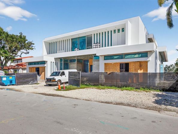 430 Royal Plaza Dr, Fort Lauderdale FL 33301