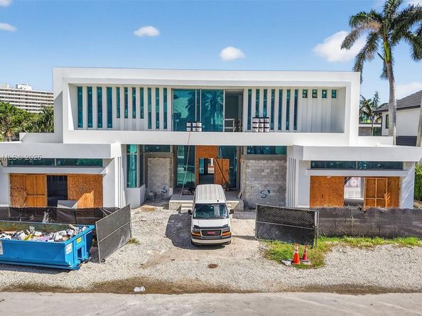 430 Royal Plaza Dr, Fort Lauderdale FL 33301