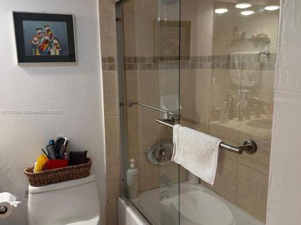 540 Brickell Key Dr 910, Miami FL 33131