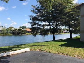 9861 Nob Hill Ct 9861, Sunrise FL 33351