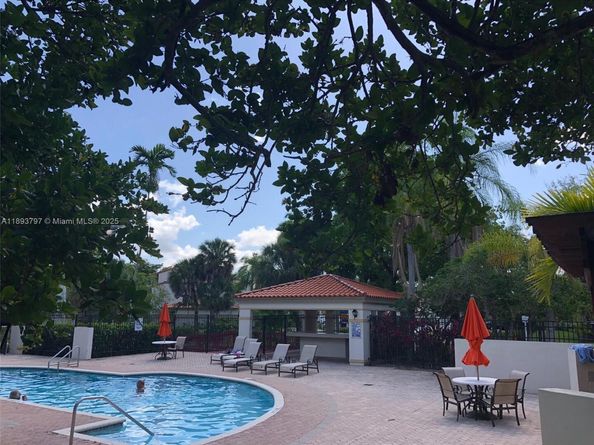 9861 Nob Hill Ct 9861, Sunrise FL 33351