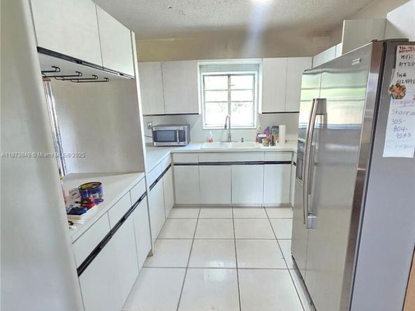 3721 W 5th Ct, Hialeah FL 33012