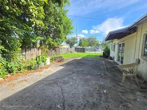 3721 W 5th Ct, Hialeah FL 33012