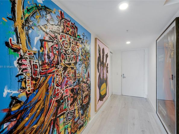 41 SE 5th St 1709, Miami FL 33131