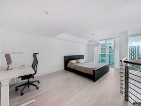 41 SE 5th St 1709, Miami FL 33131