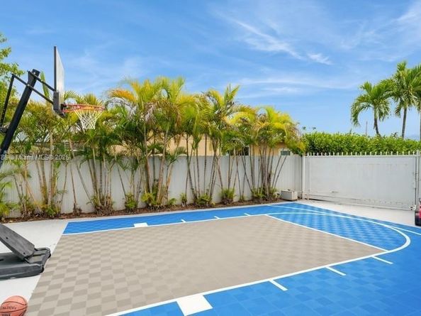 12555 SW 31st St, Miami FL 33175
