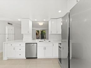 319 NE 14th Ave 201, Hallandale Beach FL 33009
