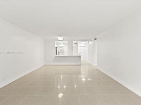 319 NE 14th Ave 201, Hallandale Beach FL 33009