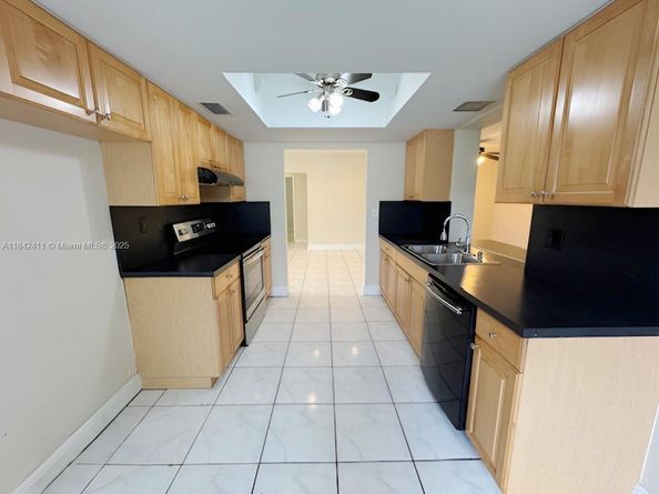 2030 N 54th Ave, Hollywood FL 33021