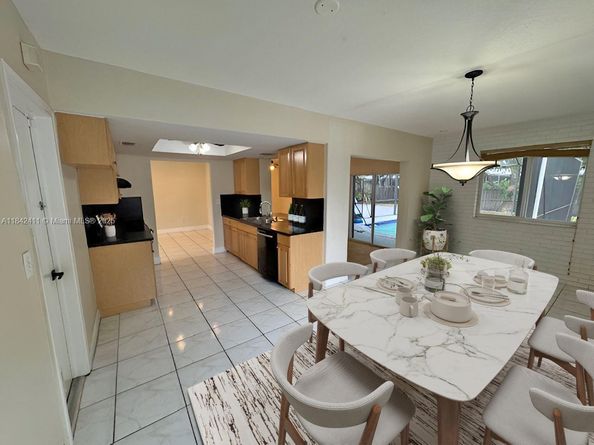 2030 N 54th Ave, Hollywood FL 33021