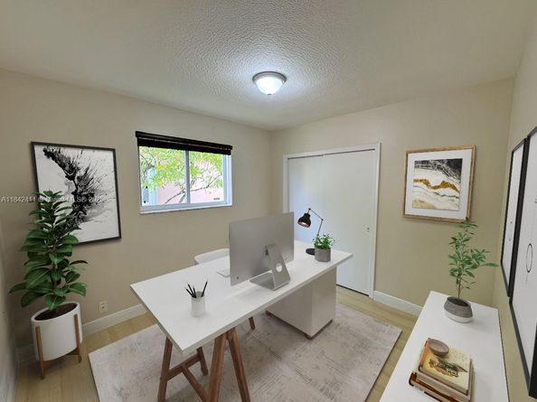 2030 N 54th Ave, Hollywood FL 33021