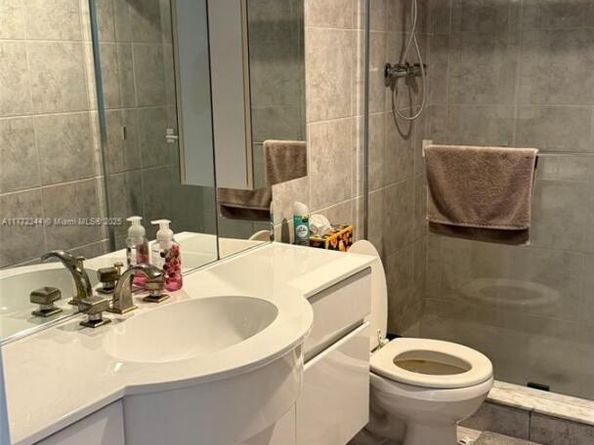 1950 S Ocean Dr 6G, Hallandale Beach FL 33009