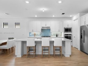 2715 Primrose Pl, Oakland Park FL 33309