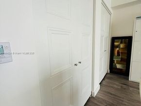 475 Brickell Ave 4910, Miami FL 33131