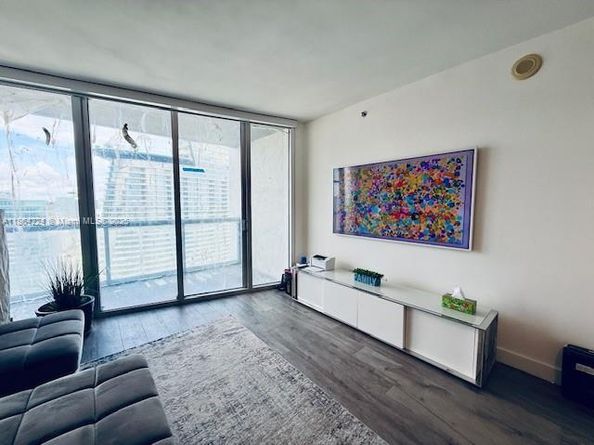 475 Brickell Ave 4910, Miami FL 33131