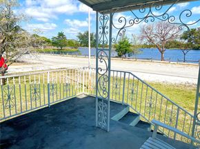 5160 Lake Osborne Dr, Lake Worth FL 33461