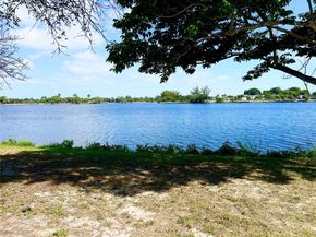 5160 Lake Osborne Dr, Lake Worth FL 33461