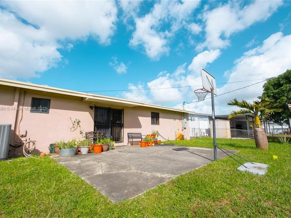 17911 NW 42nd Pl, Miami Gardens FL 33055