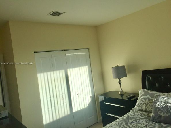 2280 SW 32 Av 213, Miami FL 33145