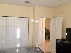 2280 SW 32 Av 213, Miami FL 33145