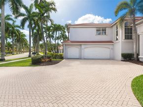 2438 Poinciana Ct, Weston FL 33327