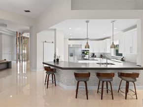 2438 Poinciana Ct, Weston FL 33327