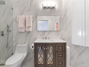 2438 Poinciana Ct, Weston FL 33327