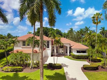 2438 Poinciana Ct