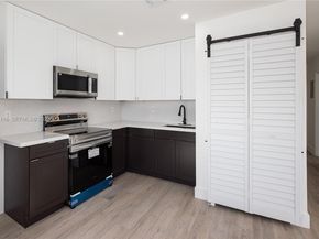 3017 NW 2nd St, Pompano Beach FL 33069