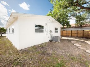 3017 NW 2nd St, Pompano Beach FL 33069