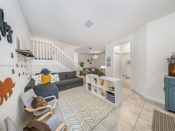 3433 W 104th Ter, Hialeah FL 33018