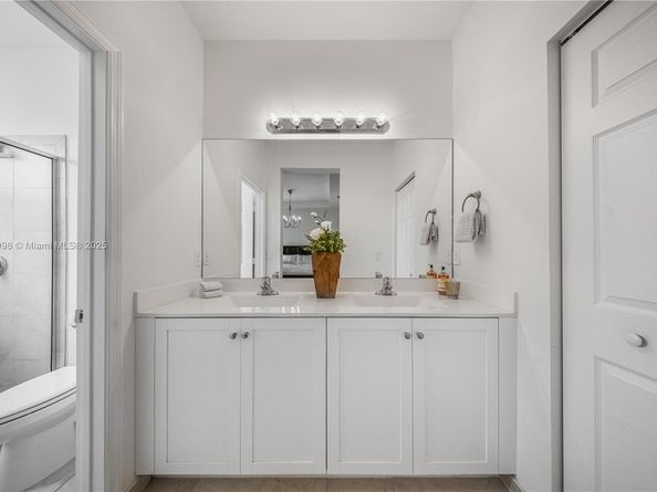 3433 W 104th Ter, Hialeah FL 33018