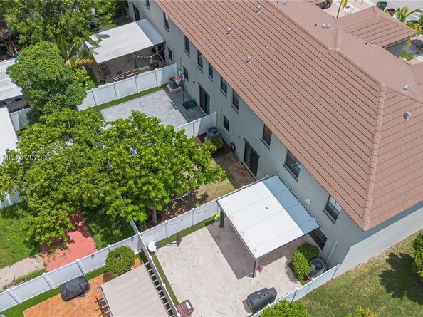 3433 W 104th Ter, Hialeah FL 33018