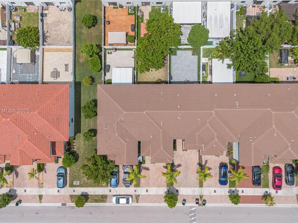 3433 W 104th Ter, Hialeah FL 33018