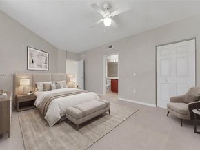 2421 NE 65th St 403, Fort Lauderdale FL 33308