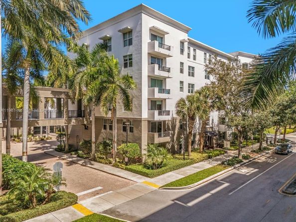 2421 NE 65th St 403, Fort Lauderdale FL 33308
